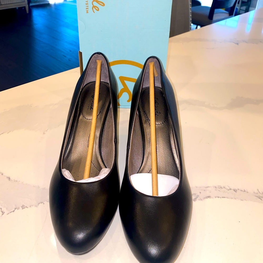 Black Pumps Life Stride Parigi  Sz. 11 Brand New!